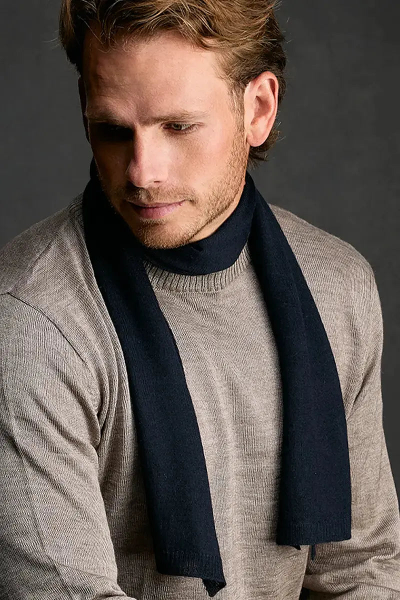 Finito_Scarf_Navy by Qiviuk Boutique