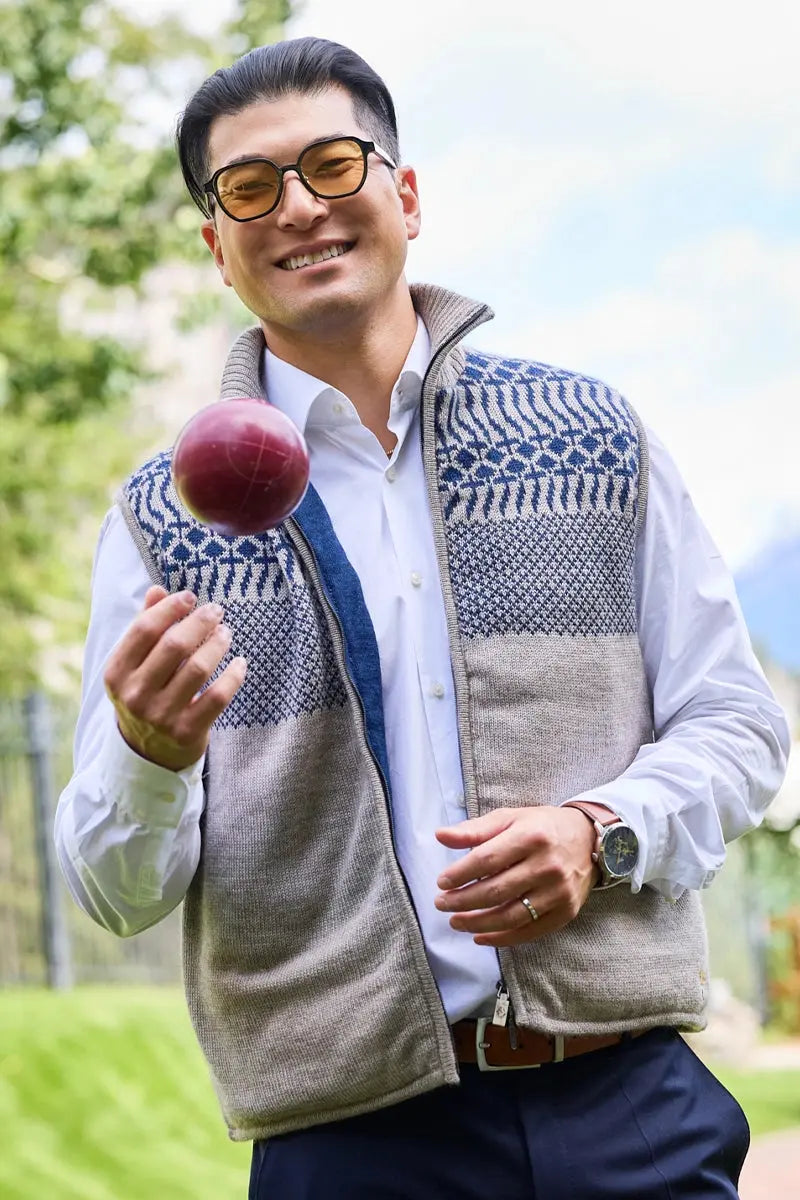 Jack vest by Qiviuk Boutique