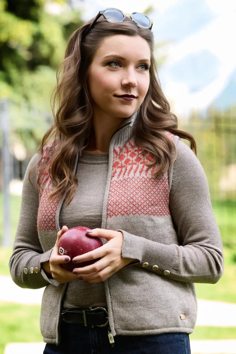 Jackie vest by Qiviuk Boutique