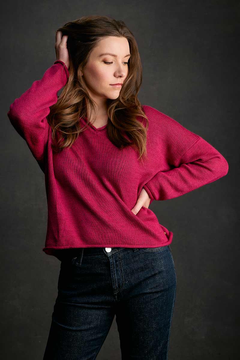 Jersey oversized woman pullover closeup by Qiviuk Boutique