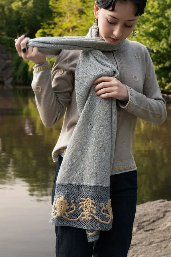Pared shawl Alpaca & Silk, Light Grey by Qiviuk Boutique