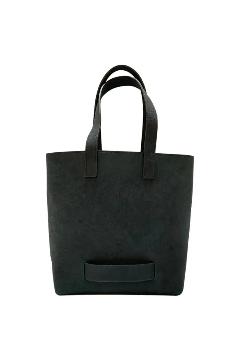 Muskox leather Medium Tote bag in Black by Le Feuillet for Qiviuk Boutique