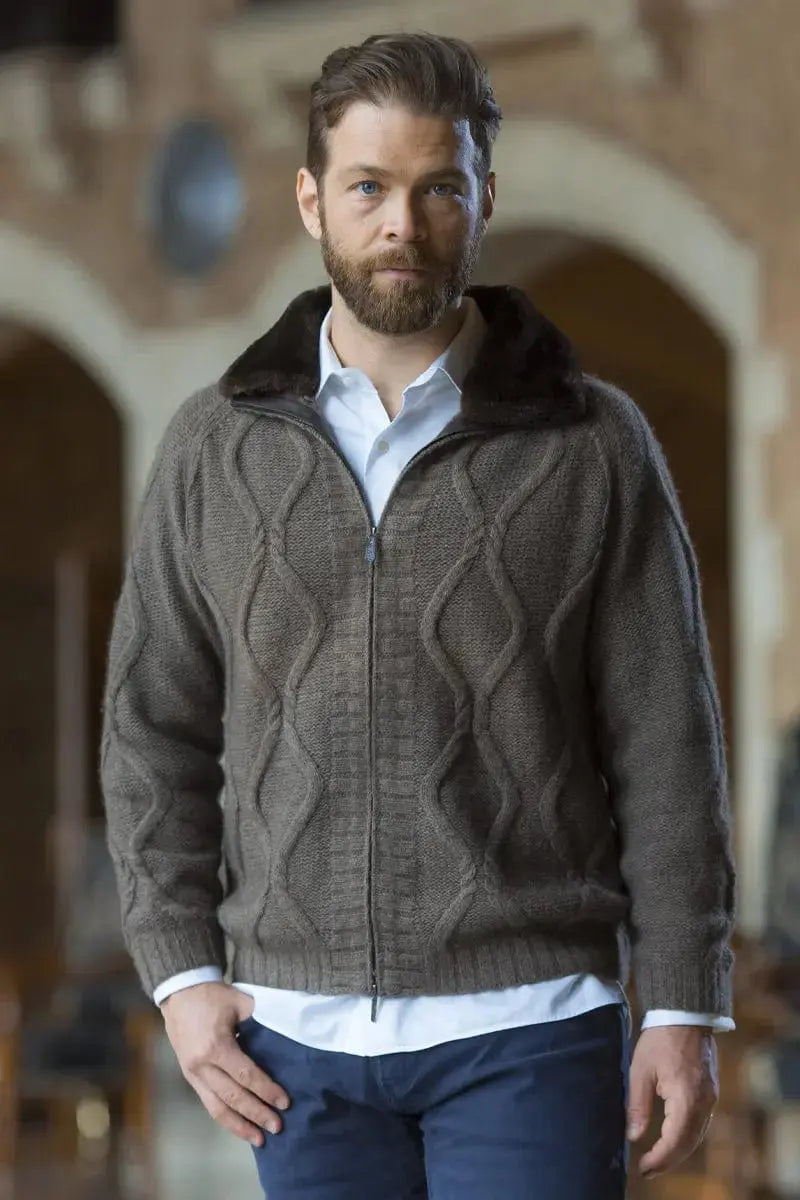 Qiviuk Aron man's sweater by Qiviuk Boutique