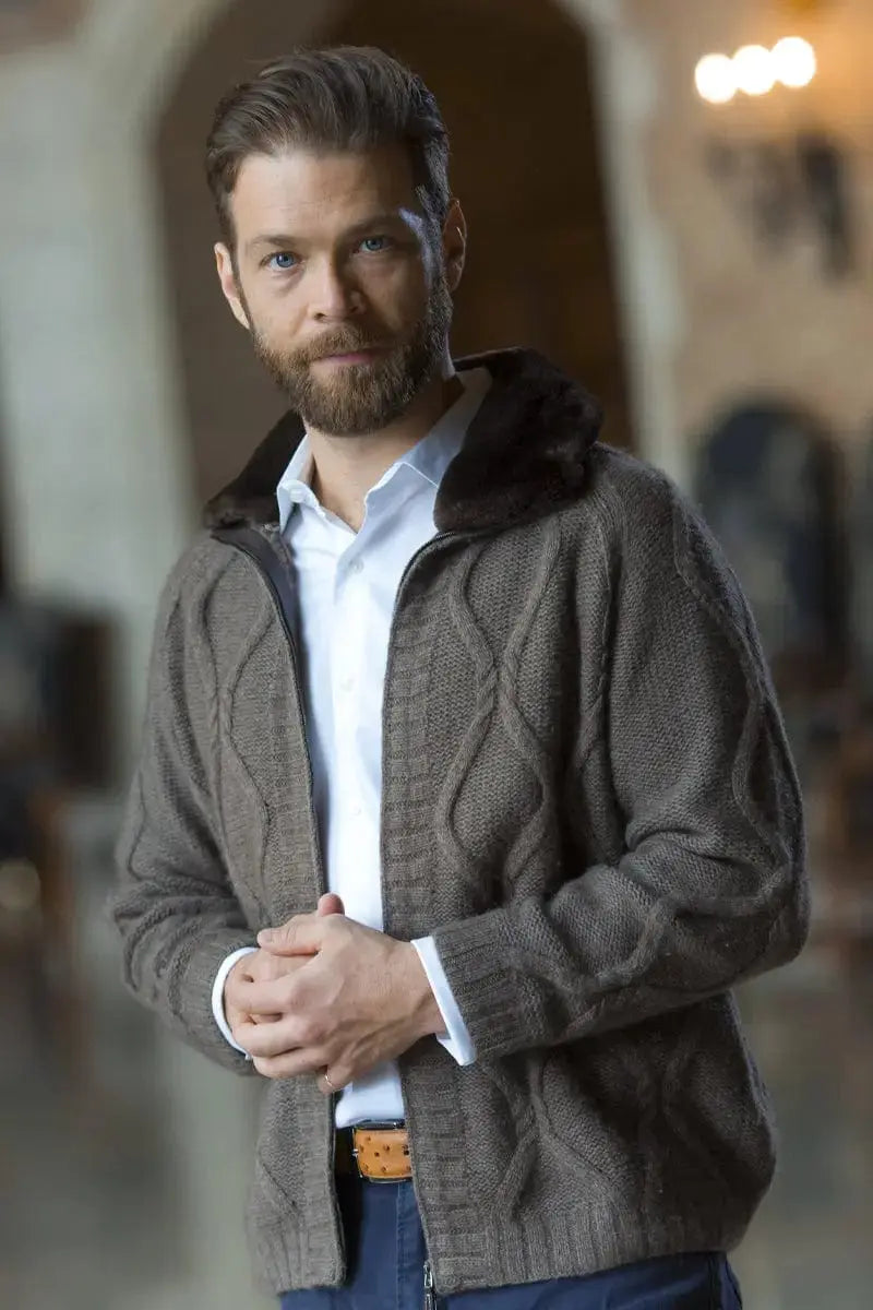 Qiviuk Aron man's sweater by Qiviuk Boutique