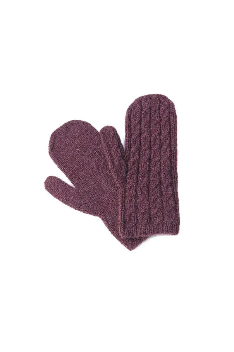 Cable Mittens Qiviuk in purple by Qiviuk Boutique