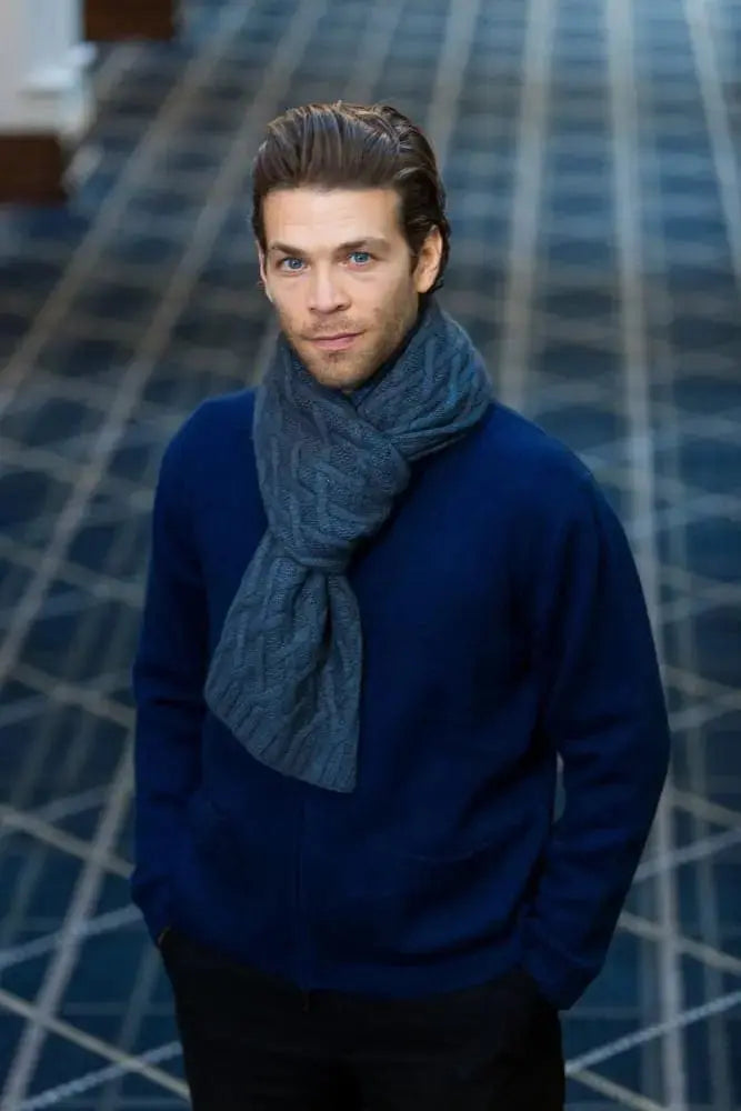 forward view Qiviut, Merino & Silk Renzo man scarf in Light blue by Qiviuk Boutique