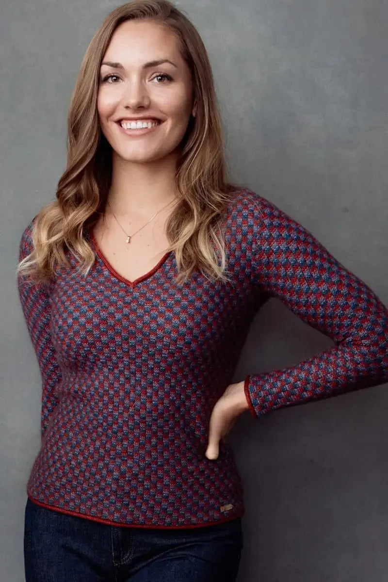 A front view of the Melody Woman Pullover sweater Qiviuk, Merino & Silk by Qiviuk Boutique