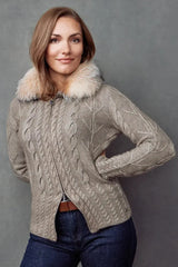 Adeli_w_collar by Qiviuk Boutique