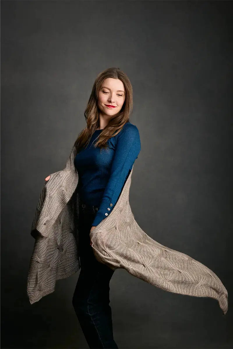 Cross Cable Woman Shawl Qiviut & Silk Qori