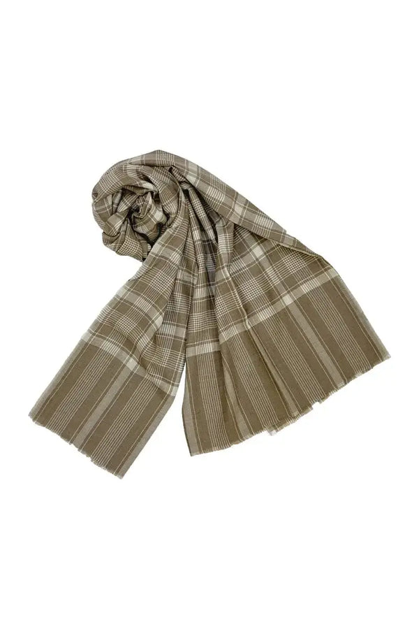 A display of Essma Checher Shawl Cashmere & Qiviuk