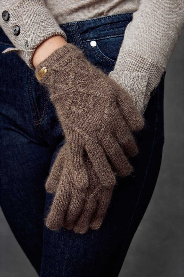 Mena Gloves Qiviuk in Natural by Qiviuk Boutique